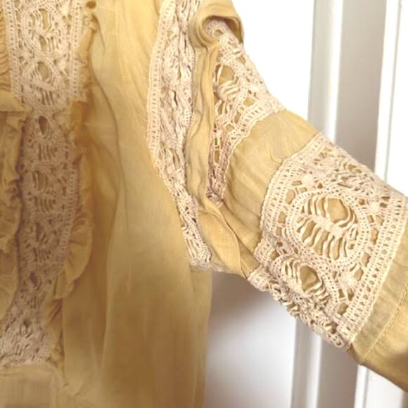 Magnolia Pearl Daffodil Marburger Top - Picture 3 of 6